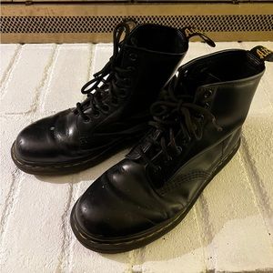 Dr. Martens size 39/ 8.5